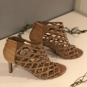 a.na. Taupe Cage Pump Sz11